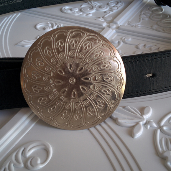 Belt Silver Creek Unisex Classics Concho Leather Belt USA Made 36" long - Picture 7 of 8